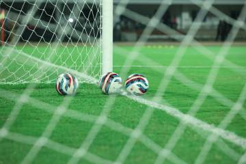国足6月在杭州只和泰国踢一场友谊赛 足协难觅热身对手（配图示意）